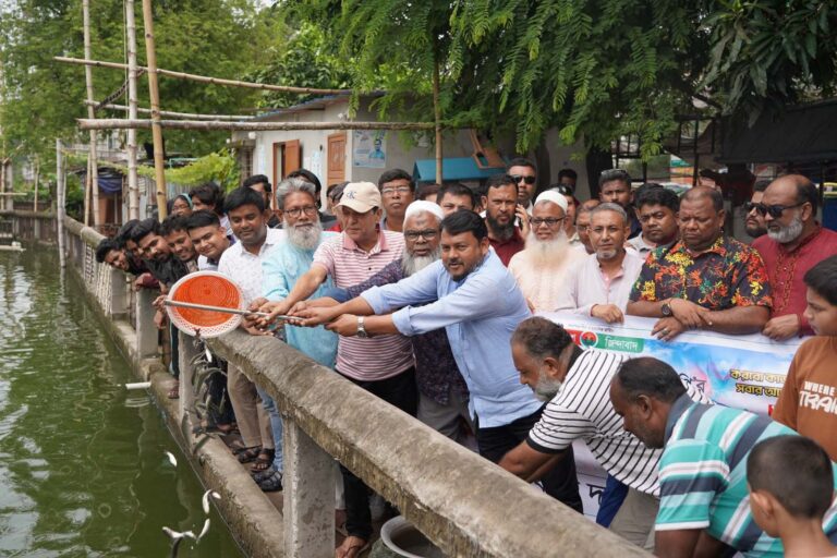 প্রতিষ্ঠাবার্ষিকী উপলক্ষে রাজশাহী মহানগর বিএনপির মৎস্য অবমুক্তকরণ