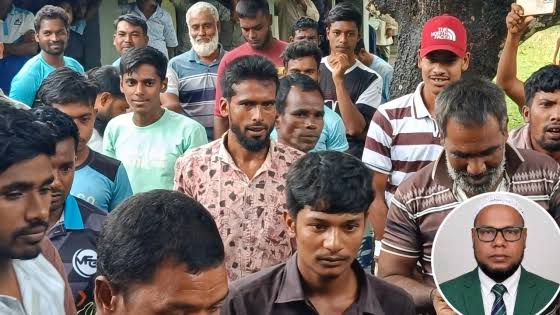 পোরশায় ছাত্রীর সাথে শিক্ষকের অনৈতিক কর্মকাণ্ড, প্রধান শিক্ষককে ২ ঘণ্টা অবরুদ্ধ করে বিক্ষোভ