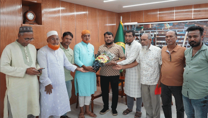 রাসিক প্রশাসকের সঙ্গে জিয়া মঞ্চের মহানগর কমিটির সৌজন্য সাক্ষাৎ
