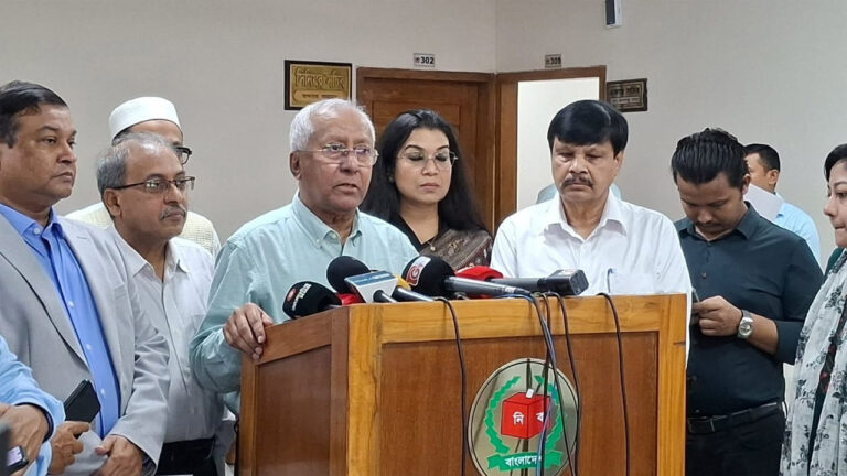 সংবাদ সংগ্রহের জন্য অনলাইনে কার্ড এক উপজেলার সব ইউপিতে একসাথে নির্বাচন