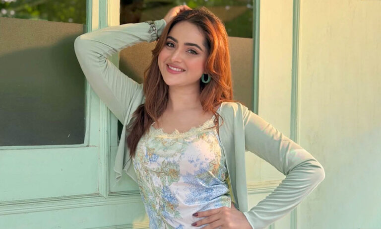 ‘বয়সটা একটু থামিয়ে রেখেছি’,বললেন কেয়া পায়েল