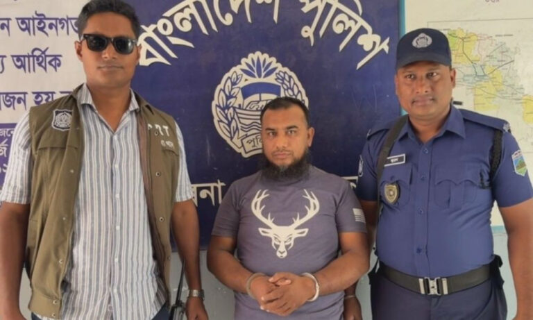 অচেতন করে ধর্ষণের পর জন্মনিয়ন্ত্রণের ওষুধ খাওয়াতেন মাদরাসা শিক্ষক