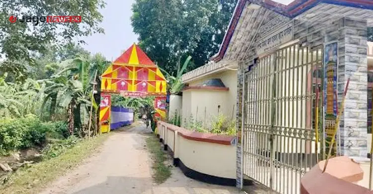 চারঘাটে এক আঙিনায় মসজিদ-মন্দির দুই বন্ধু দুই প্রতিষ্ঠানের সভাপতি