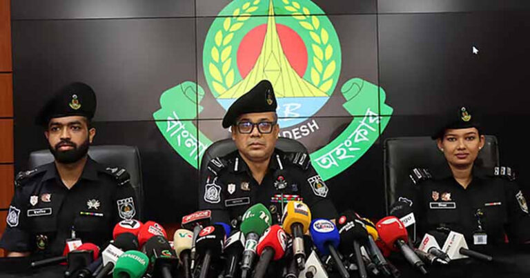 চাকরির জন্য রাশিয়ায় নিয়ে নামানো হয় যুদ্ধে প্রথম দিনেই প্রাণ হারান ১৭ বাংলাদেশি         