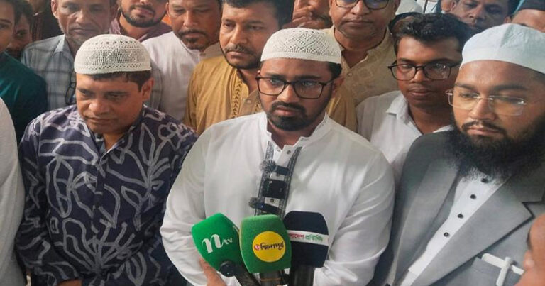 জামায়াতের মুখে এক, অন্তরে আরেক: রাশেদ খাঁন