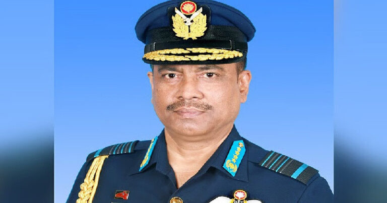 দুর্নীতির মামলায় সাবেক এয়ার ভাইস মার্শাল শেখ আব্দুল হান্নান কাতারে গ্রেপ্তার