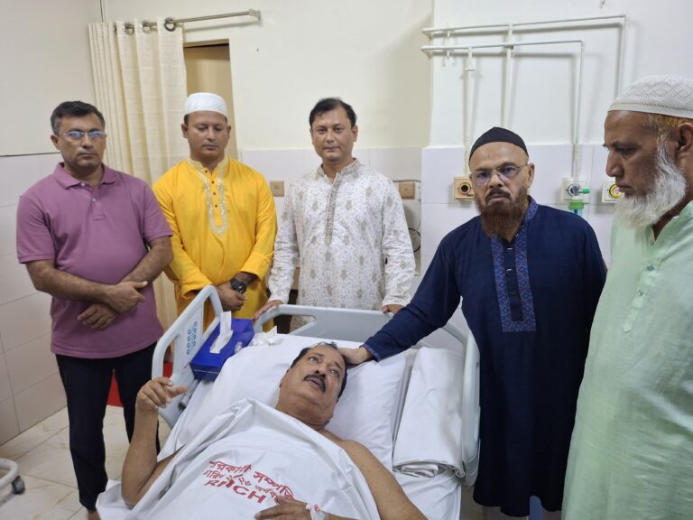 ভূমিমন্ত্রী মিনু অসুস্থ হয়ে রামেক হাসপাতালে ভর্তি, সুস্থতার জন্য দোয়া প্রার্থনা