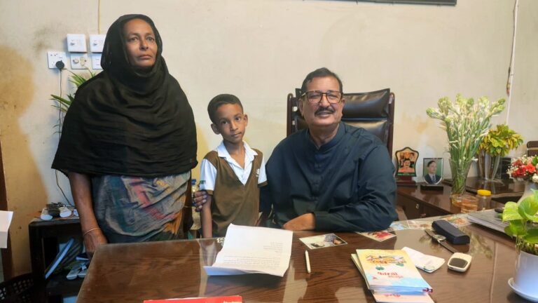 অসুস্থ এতিম শিশুর চিকিৎসার সকল  দায়িত্ব নিলেন ভুমিমন্ত্রী মিনু              