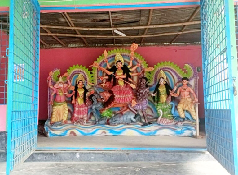 মোহনপুরে ২৪টি মন্ডপে দুর্গাপূজার প্রস্তুতি