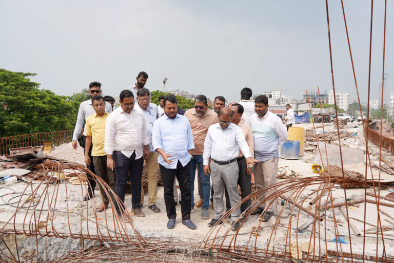 নগরীতে নির্মাণাধীন তিনটি ফ্লাইওভার  পরিদর্শন করলেন রাসিক প্রশাসক